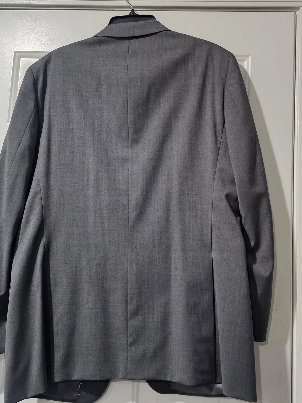 Joseph Abboud Classic Men's Gray Two-Button Blazer Suit Size 44L Pant 38wx30